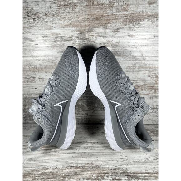 Women's Nike React Infinity Run Flyknit 2 Gray Running Shoes Sz 7.5 Athletic Gym - Picture 7 of 10